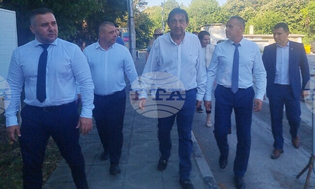 До края на следващата година трябва да има идеен проект и подробен устройствен план за АМ „Черно море“, каза министър Иван Шишков в Добрич