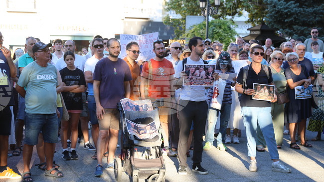 В Пловдив граждани протестираха за втори път в защита на Пловдивския панаир