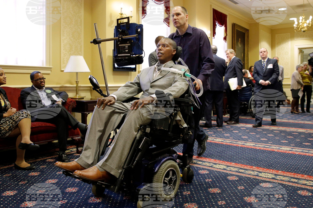 Obit Brigance Football
