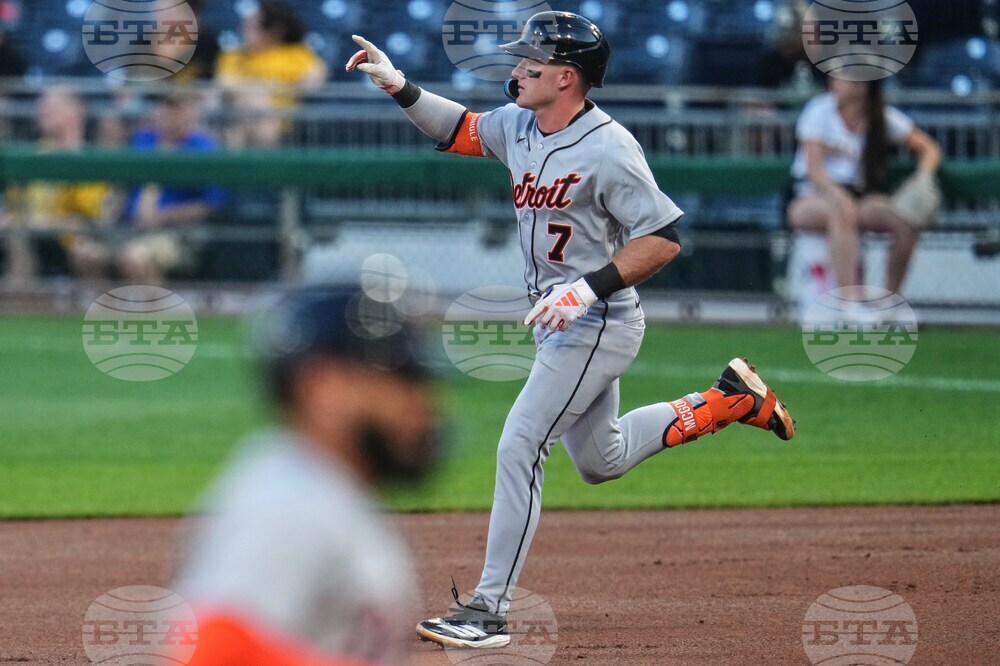 Tigers Pirates Baseball