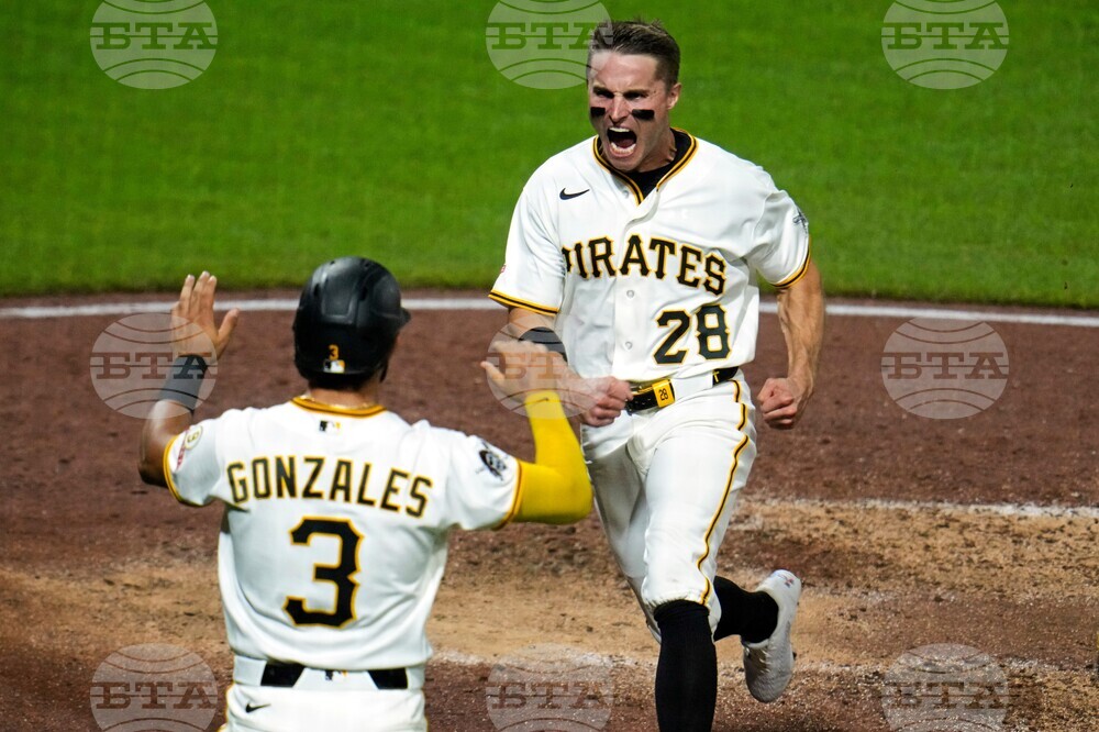 Tigers Pirates Baseball