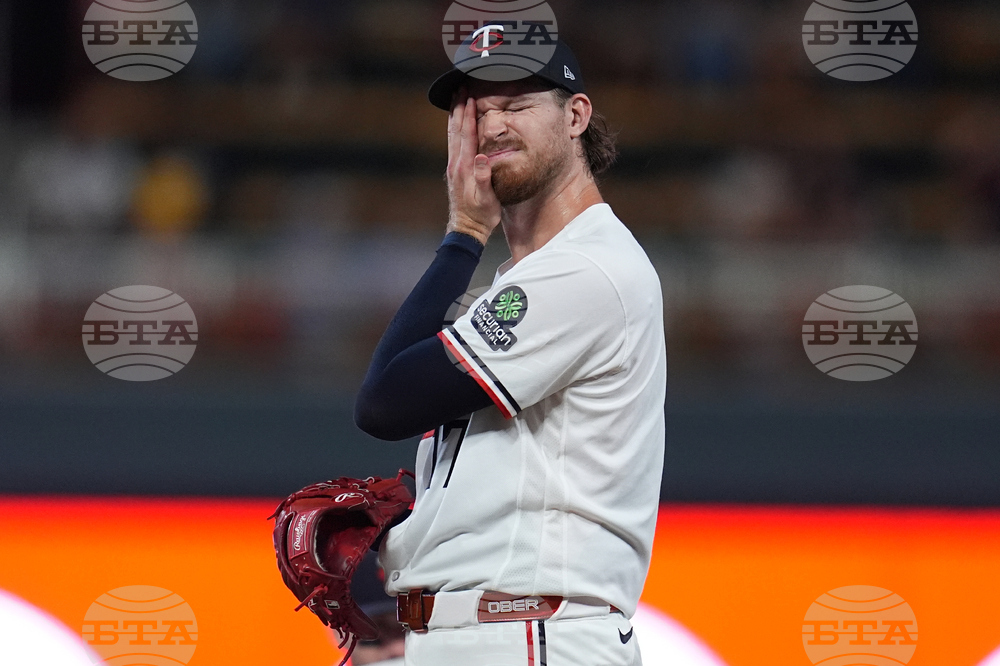 Braves Twins Baseball