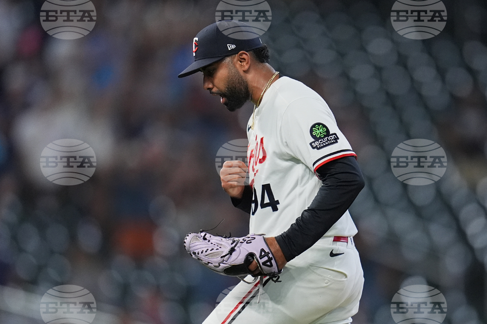 Braves Twins Baseball