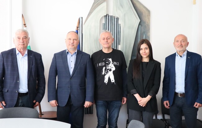 Областният управител Иван Чолаков се срещна днес с президента на Атлантическия клуб в България Соломон Паси