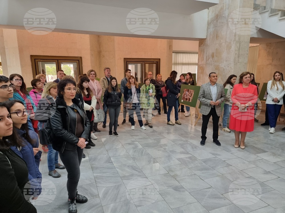 Ловеч - изложба - „Птиците на България през очите на един поляк“