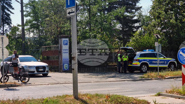 Велосипедистка и мъж на тротинетка пострадаха при два инцидента с леки автомобили в Ямбол