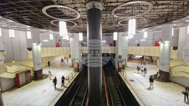 Работата на метрото в Букурещ може да бъде спряна заради дългове към държавния доставчик на електроенергия „Хидроелектрика“