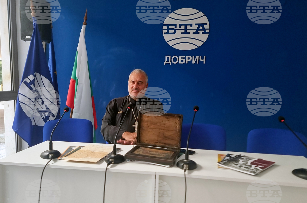 Национален пресклуб на БТА Добрич - икона - свещеник