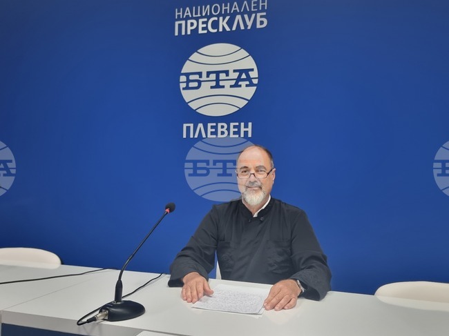 Нека примерът на свети Йоан Рилски вдъхнови всеки от нас да бъдем смирени и търпеливи, каза иконом Антон Търнев от Плевен