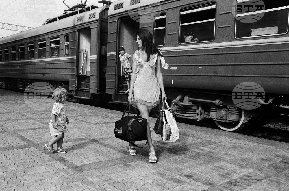 British Photographers to Organize Workshop in Mandritsa
