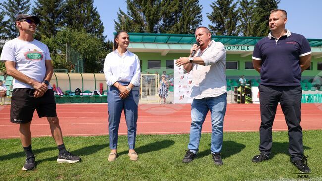 Олимпийската шампионка Ивет Горанова награди децата в спортния лагер „Планета Атлетика“ 