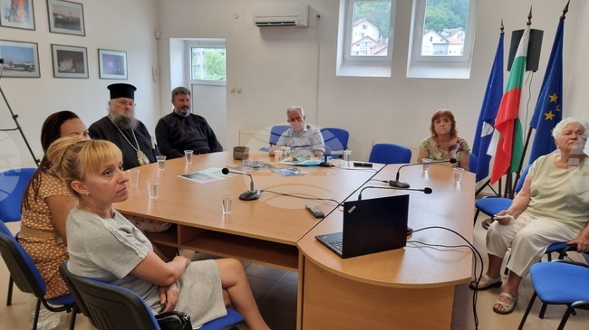 На този ден да си зададем въпрос как почитаме българските светци, каза Врачанският митрополит Григорий 