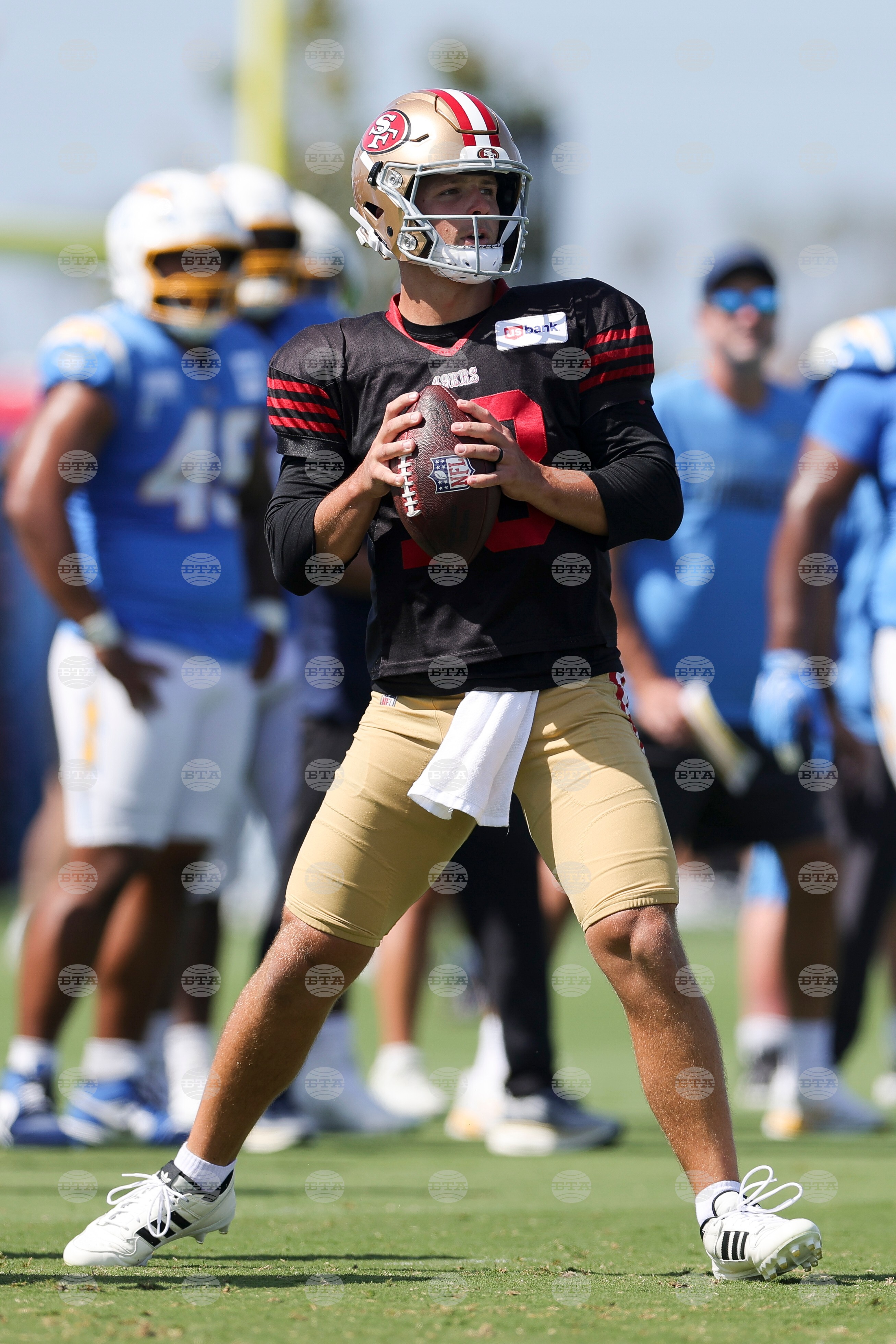 49ers Chargers Camp Football