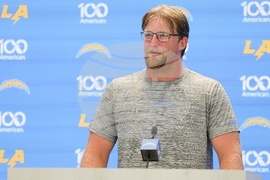 49ers Chargers Camp Football