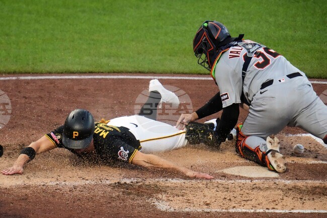 Tigers Pirates Baseball