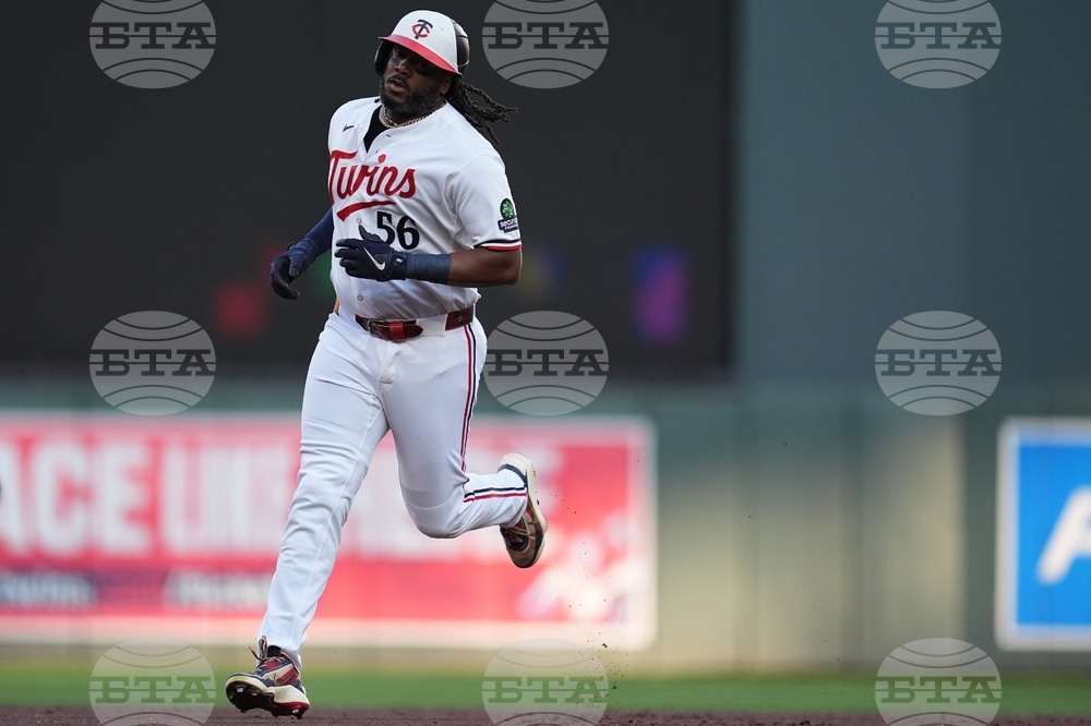 Braves Twins Baseball