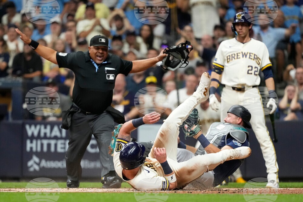 Mariners Brewers Baseball