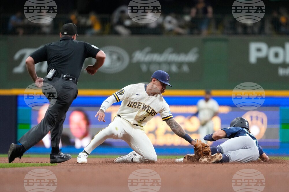 Mariners Brewers Baseball