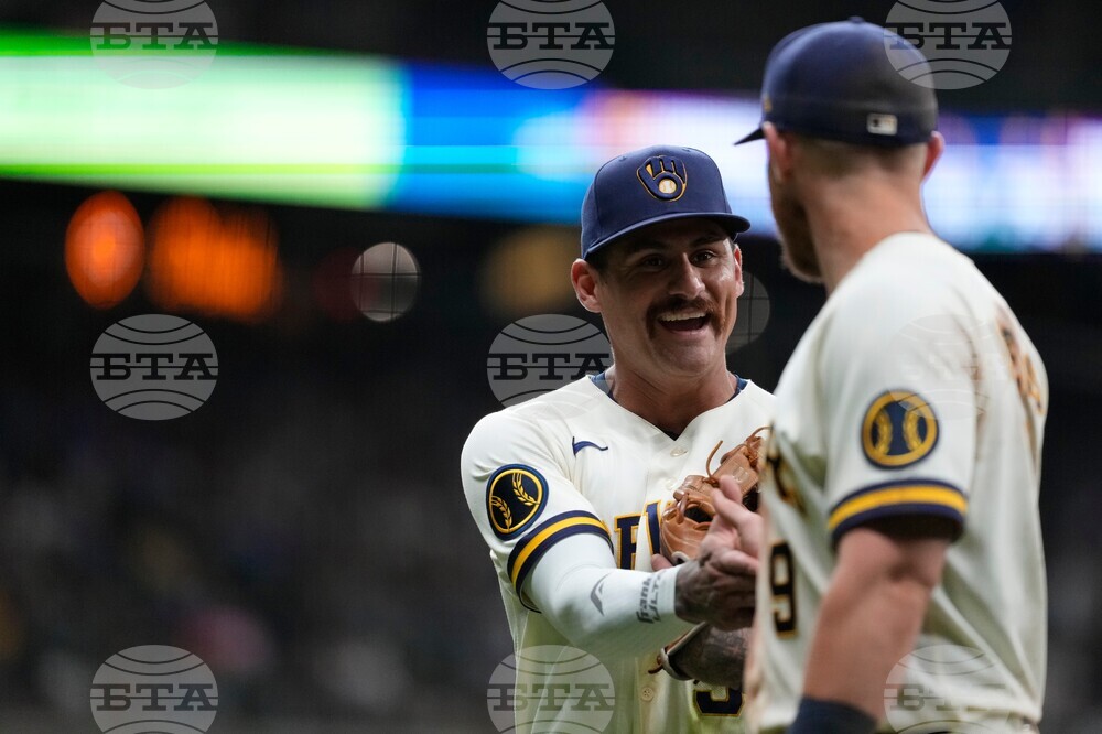 Mariners Brewers Baseball