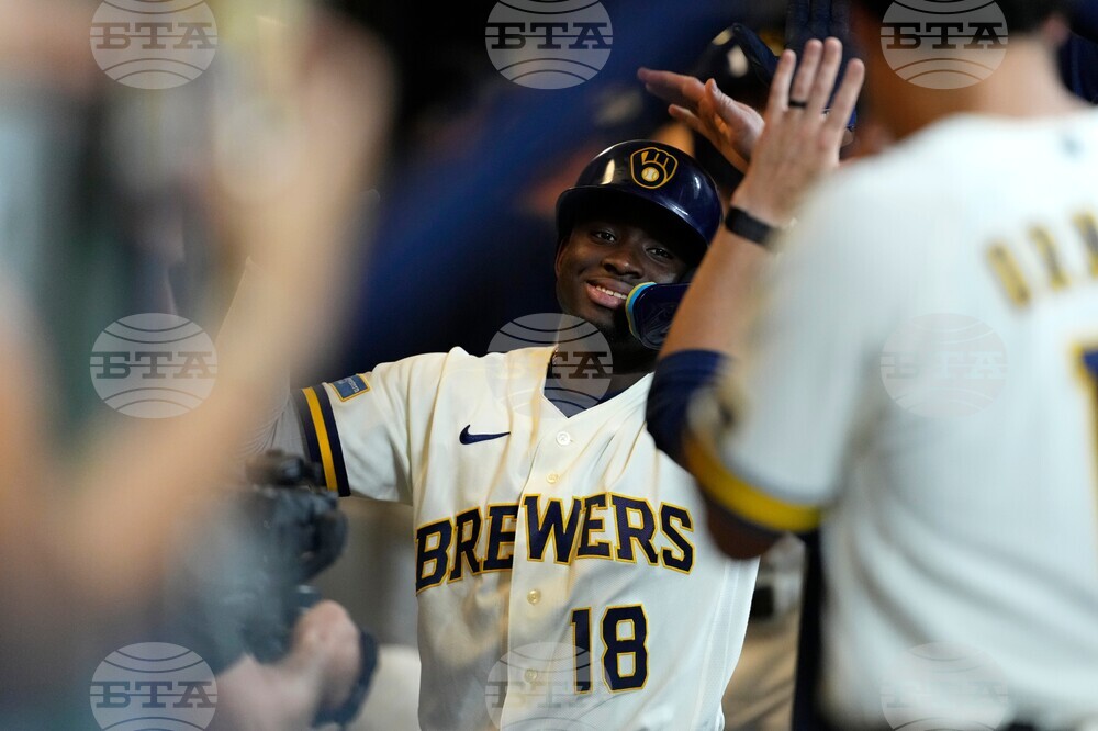 Mariners Brewers Baseball