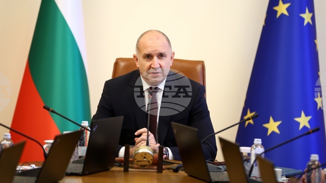 Премиерът Румен Радев разговаря по телефона с генералния секретар на НАТО Марк Рюте