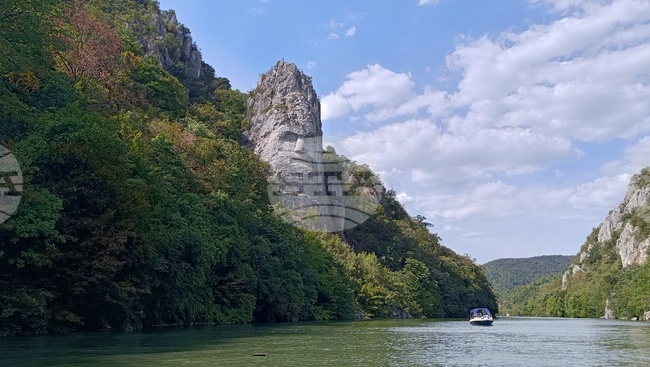 Най-високата скална скулптура в Европа е в Румъния