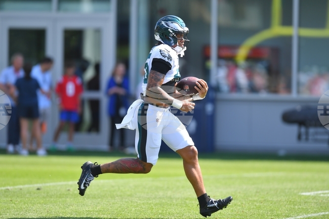 Eagles Patriots Camp Football