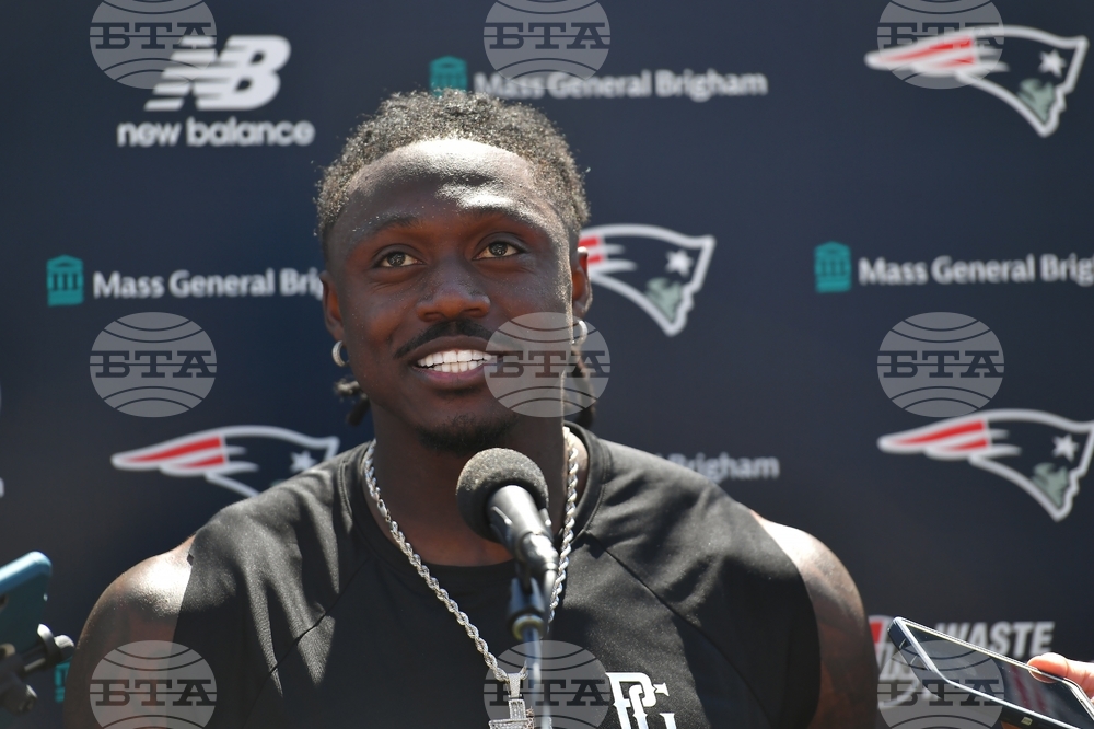 Eagles Patriots Camp Football