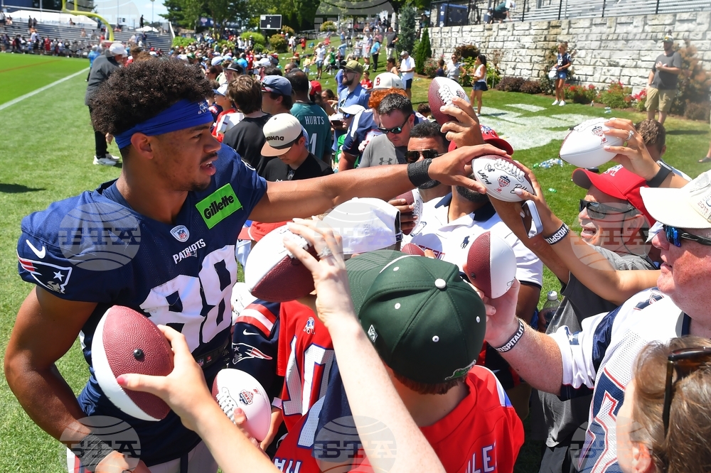 Eagles Patriots Camp Football