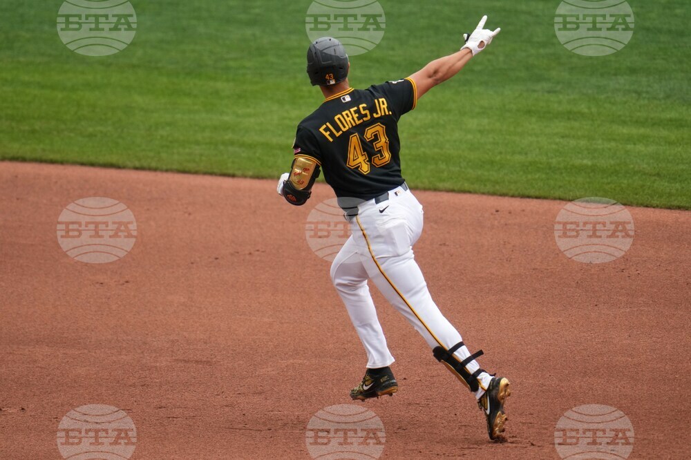 Tigers Pirates Baseball