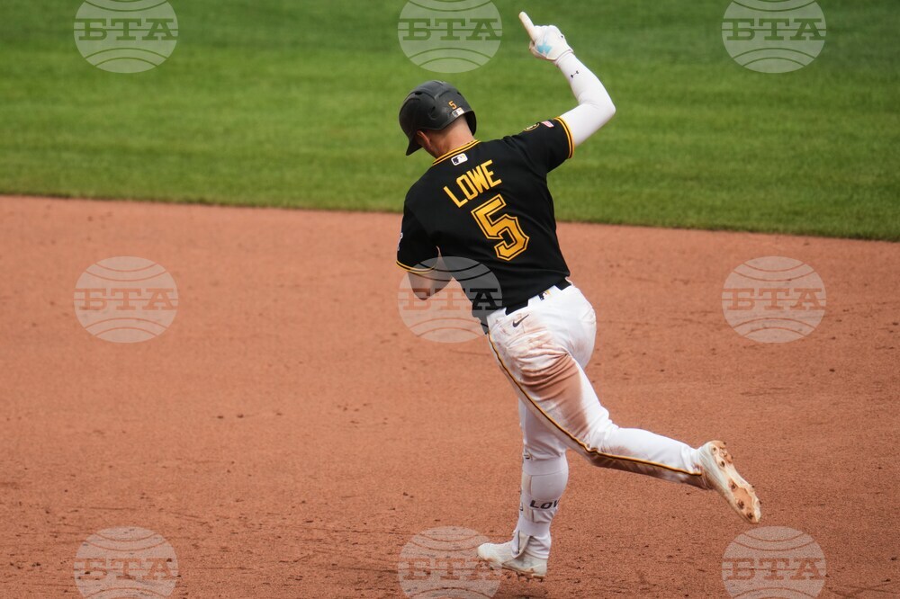 Tigers Pirates Baseball