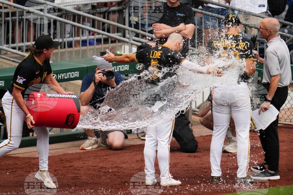 Tigers Pirates Baseball