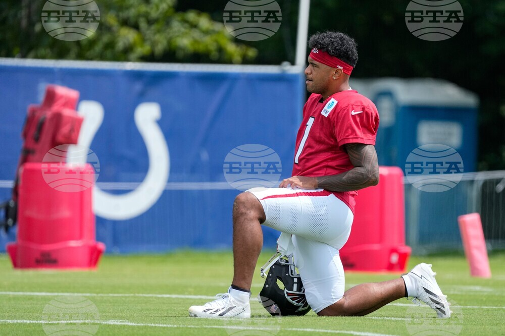 Falcons Colts Camp Football