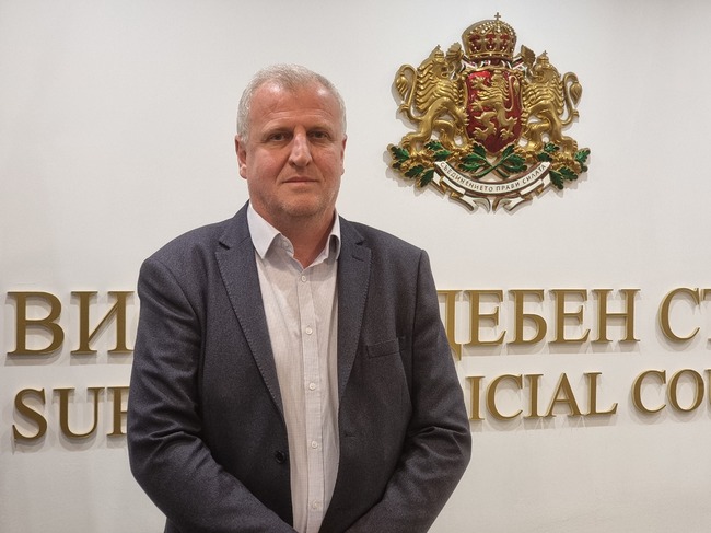 Цялата държавата трябва да се обедини и да застане зад усилието за разкриването на извършителите