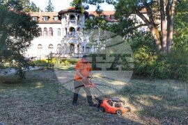 Царски дворец в парк „Врана“ - ремонтни дейности