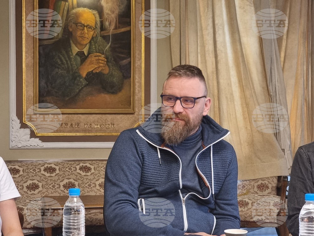 Плевен - театър - пресконференция