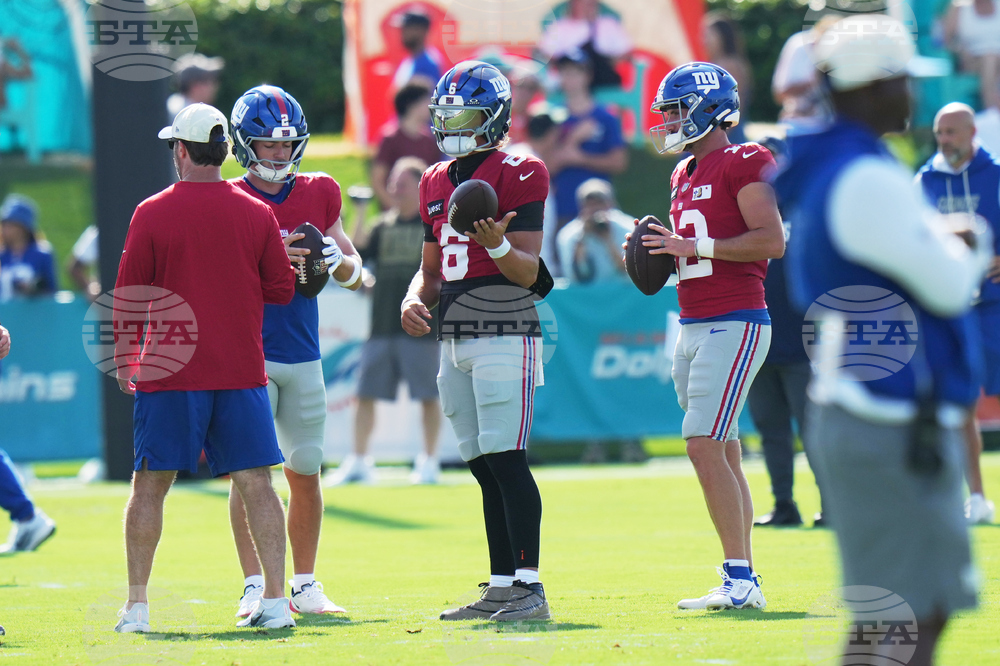 Giants Dolphins Camp Football