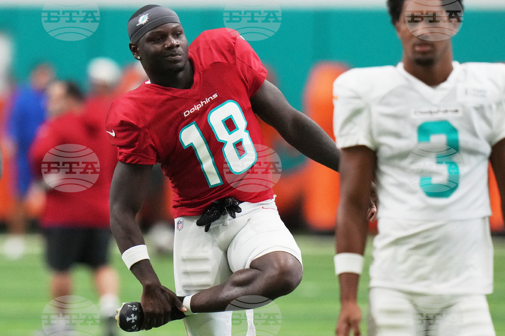Giants Dolphins Camp Football