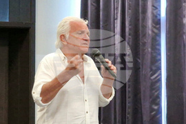 Бургас - Културен център „Морско казино“ - „На какво се смее българинът?“ - представяне