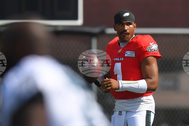 Eagles Patriots Camp Football