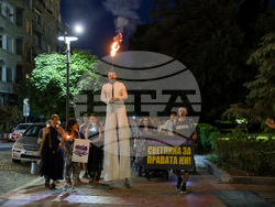 Столична община - нощно факелно шествие - хора с увреждания