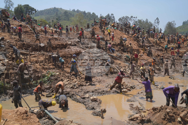 APTOPIX Congo Ebola Mining