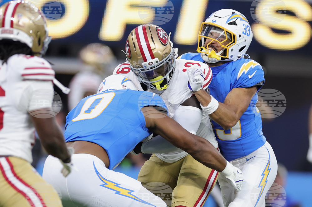 49ers Chargers Football