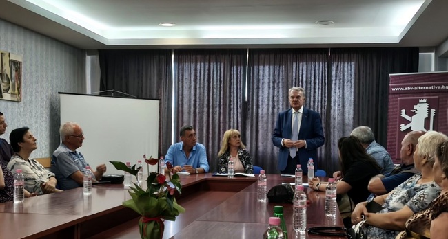 В Ямбол се проведе първата отчетно-изборна конференция преди редовния конгрес на ПП АБВ тази есен