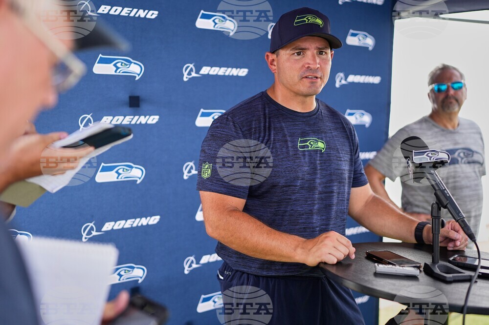 Seahawks Titans Camp Football