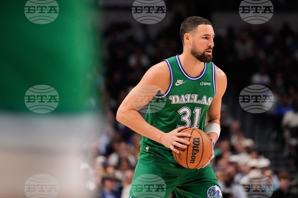 Mavericks Thompson Buyout Basketball