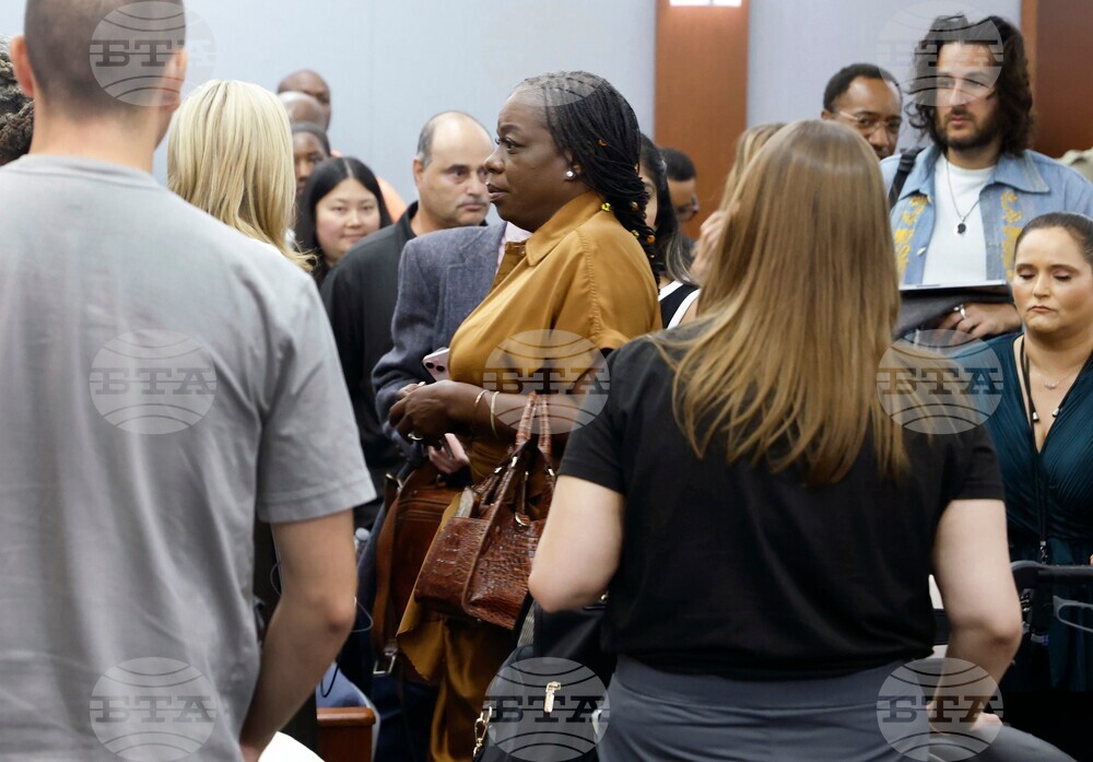 CORRECTION Tupac Trial