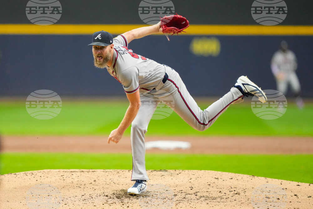 Braves Brewers Baseball