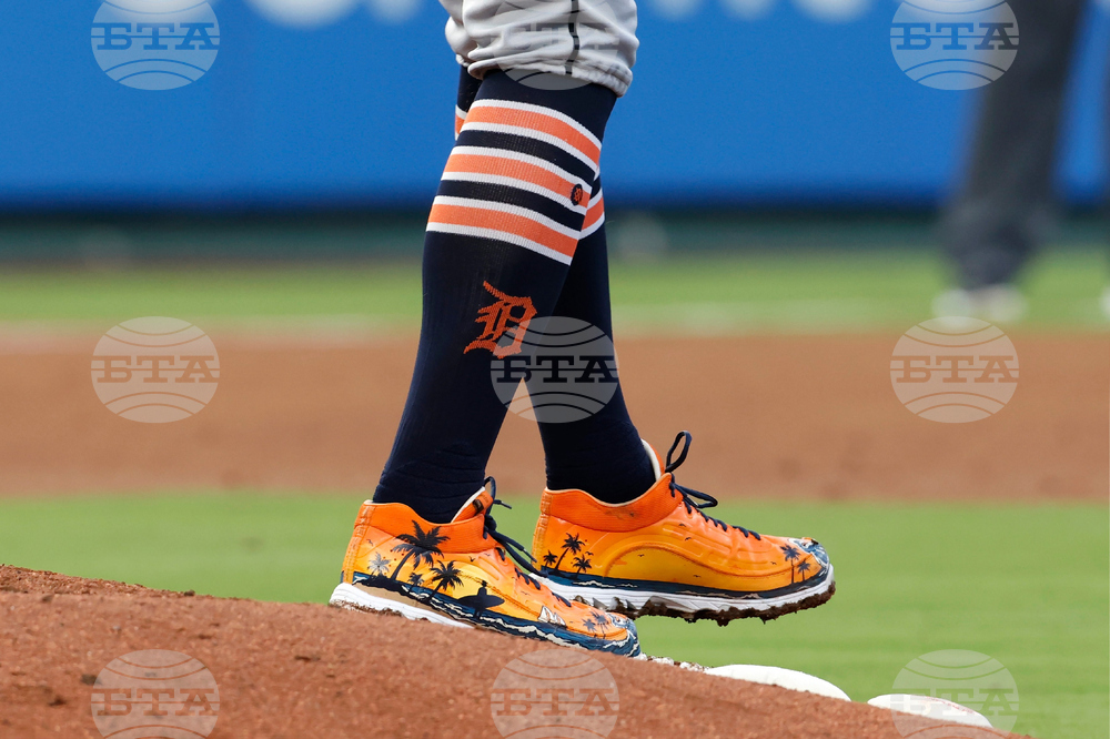 Tigers Royals Baseball