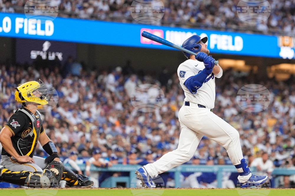 Pirates Dodgers Baseball
